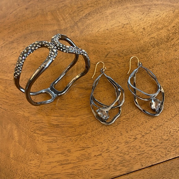 Alexis Bittar Miss Havisham Small Interlace Earrings - Picture 11 of 15